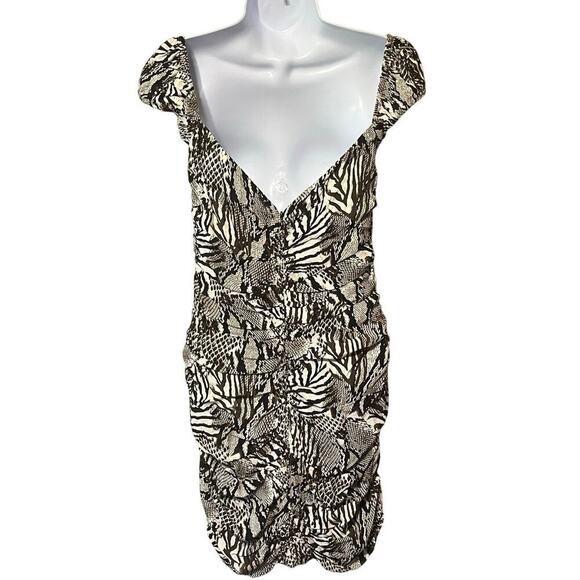 WILFRED Aritzia Veda Ruched Mini Dress Animal Print Black Cream Sz 2 Sexy VNeck - Picture 4 of 11